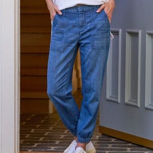 Frank & Eileen JAMESON
Jogger Utility Jean